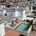 Villa Vanesa Luxury Private With A Heated Pool, 4 Bedrooms And 4 Bathrooms *