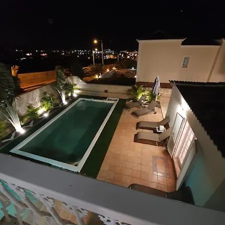 וילה Vanesa Luxury Private With A Heated Pool, 4 Bedrooms And 4 Bathrooms *