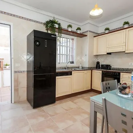 וילה Vanesa Luxury Private With A Heated Pool, 4 Bedrooms And 4 Bathrooms