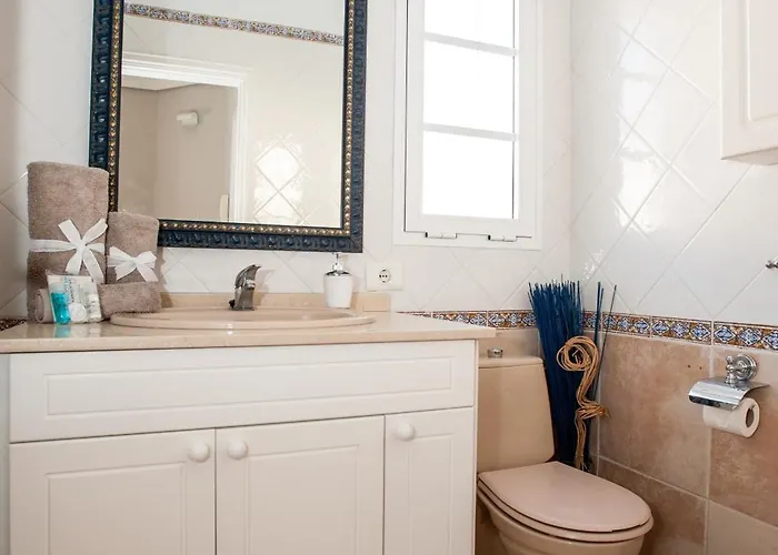 Вилла Vanesa Luxury Private With A Heated Pool, 4 Bedrooms And 4 Bathrooms Адехе