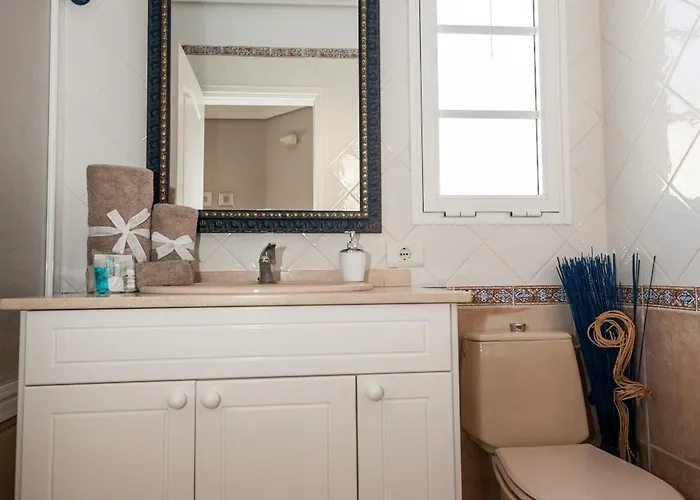 Вилла Vanesa Luxury Private With A Heated Pool, 4 Bedrooms And 4 Bathrooms Адехе