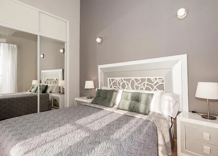 Vanesa Luxury Private With A Heated Pool, 4 Bedrooms And 4 Bathrooms Вилла Адехе