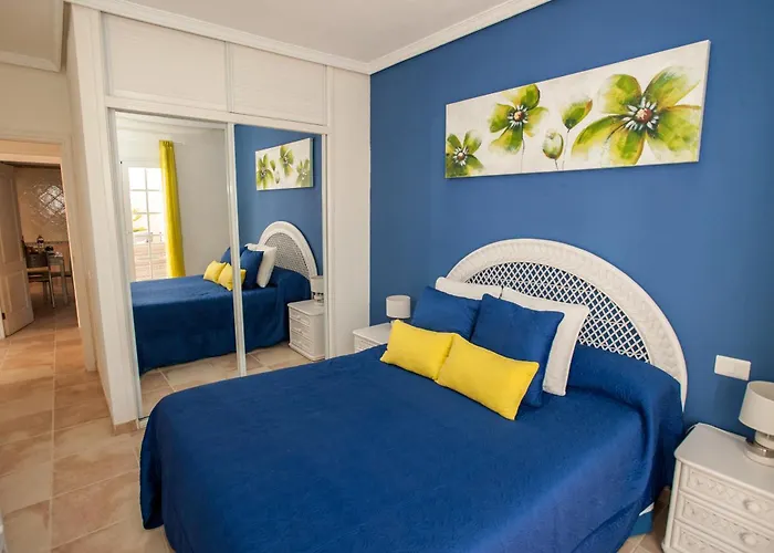 Вилла Vanesa Luxury Private With A Heated Pool, 4 Bedrooms And 4 Bathrooms