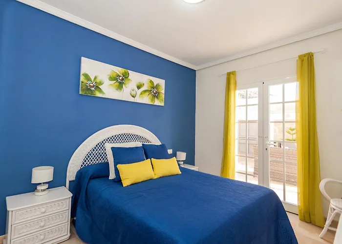 Вилла Vanesa Luxury Private With A Heated Pool, 4 Bedrooms And 4 Bathrooms *