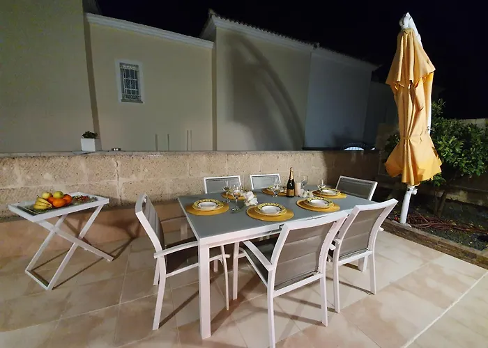 Vanesa Luxury Private With A Heated Pool, 4 Bedrooms And 4 Bathrooms Вилла *