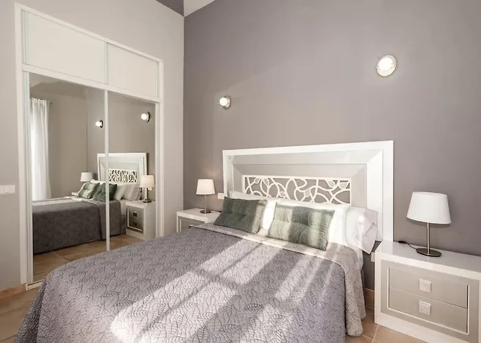 Vanesa Luxury Private With A Heated Pool, 4 Bedrooms And 4 Bathrooms * Адехе