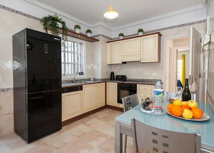 Vanesa Luxury Private With A Heated Pool, 4 Bedrooms And 4 Bathrooms