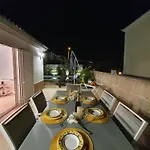 Vanesa Luxury Private With A Heated Pool, 4 Bedrooms And 4 Bathrooms Адехе