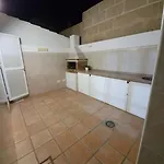 Вілла Vanesa Luxury Private With A Heated Pool, 4 Bedrooms And 4 Bathrooms