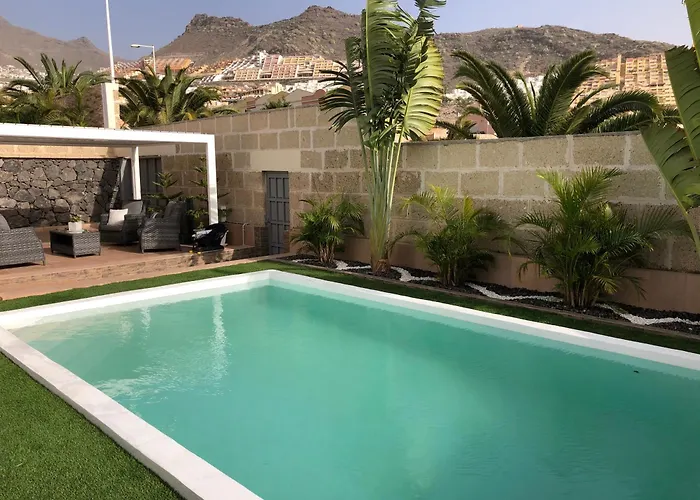 Vanesa Luxury Private With A Heated Pool, 4 Bedrooms And 4 Bathrooms * Адехе