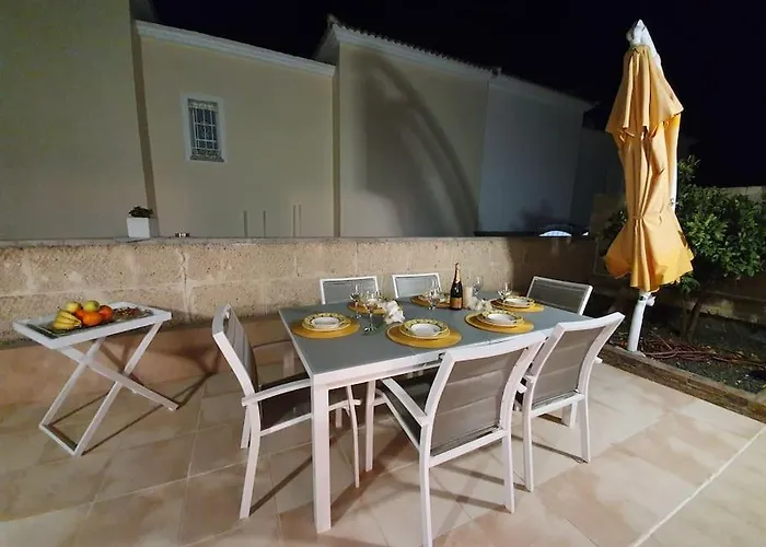 Vanesa Luxury Private With A Heated Pool, 4 Bedrooms And 4 Bathrooms