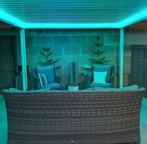 Вілла Vanesa Luxury Private With A Heated Pool, 4 Bedrooms And 4 Bathrooms Адехе