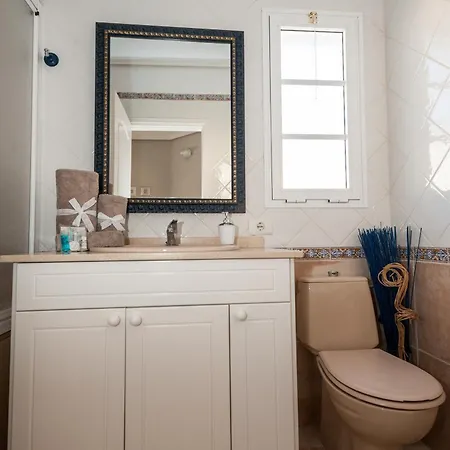 Βίλα Vanesa Luxury Private With A Heated Pool, 4 Bedrooms And 4 Bathrooms Costa Adeje (Tenerife)