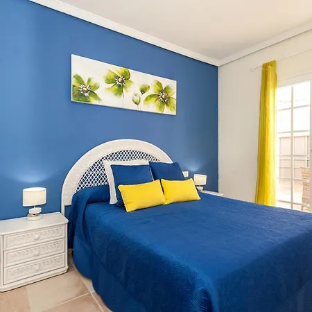 Vanesa Luxury Private With A Heated Pool, 4 Bedrooms And 4 Bathrooms Вилла Адехе