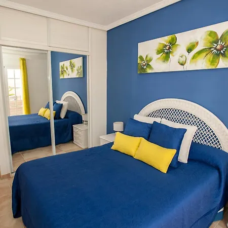 Вилла Vanesa Luxury Private With A Heated Pool, 4 Bedrooms And 4 Bathrooms
