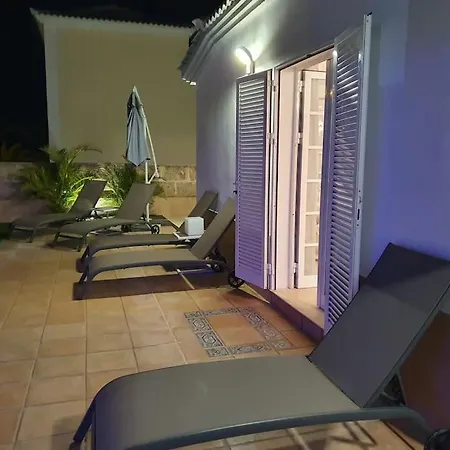 Vanesa Luxury Private With A Heated Pool, 4 Bedrooms And 4 Bathrooms Villa *