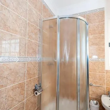 Vanesa Luxury Private With A Heated Pool, 4 Bedrooms And 4 Bathrooms 别墅 *