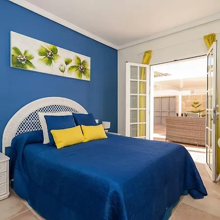 Villa Vanesa Luxury Private With A Heated Pool, 4 Bedrooms And 4 Bathrooms