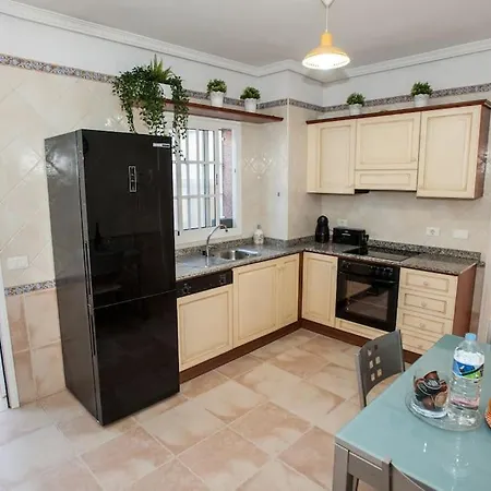 Вилла Vanesa Luxury Private With A Heated Pool, 4 Bedrooms And 4 Bathrooms *