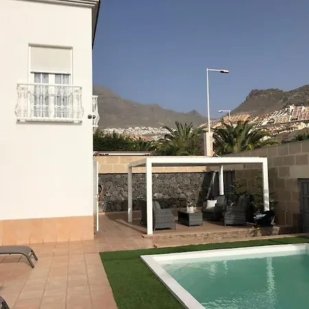 Vanesa Luxury Private With A Heated Pool, 4 Bedrooms And 4 Bathrooms Вилла *