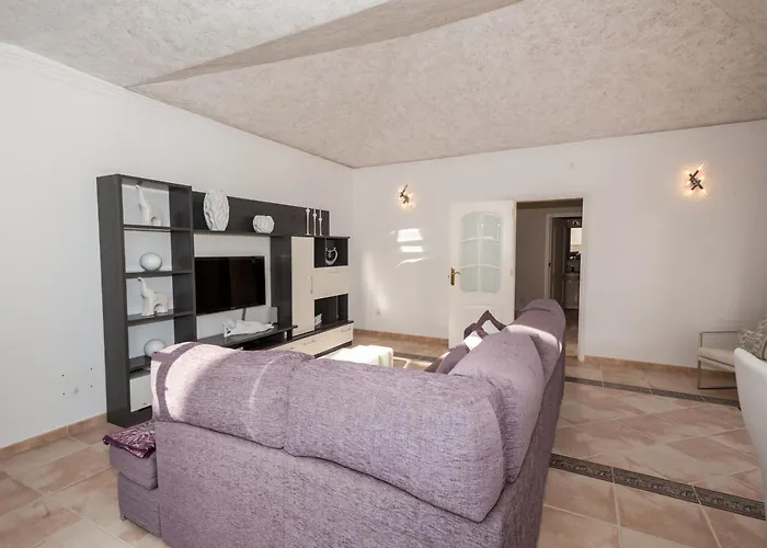 ヴィラ Vanesa Luxury Private With A Heated Pool, 4 Bedrooms And 4 Bathrooms