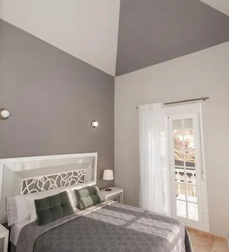 ヴィラ Vanesa Luxury Private With A Heated Pool, 4 Bedrooms And 4 Bathrooms