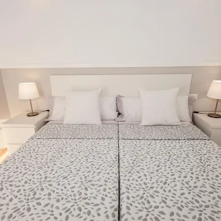Vanesa Luxury Private With A Heated Pool, 4 Bedrooms And 4 Bathrooms Willa