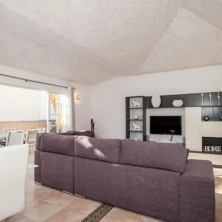 Vanesa Luxury Private With A Heated Pool, 4 Bedrooms And 4 Bathrooms Willa Costa Adeje (Tenerife)